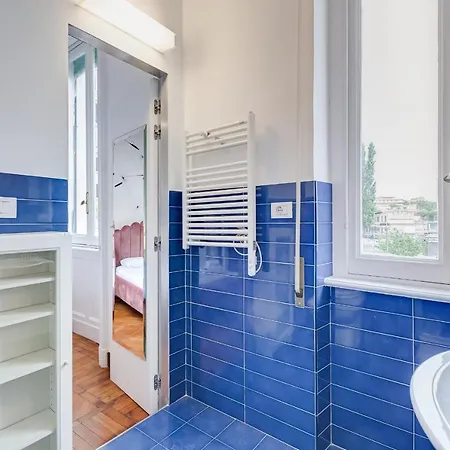 Bmga L Elegant Four-room Apt For 8 Guests In Prati * Rome