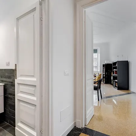 Bmga L Elegant Four-room Apt For 8 Guests In Prati Rome