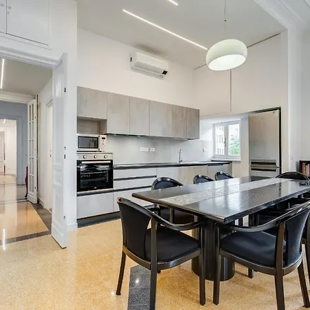 Bmga L Elegant Four-room Apt For 8 Guests In Prati Apartment