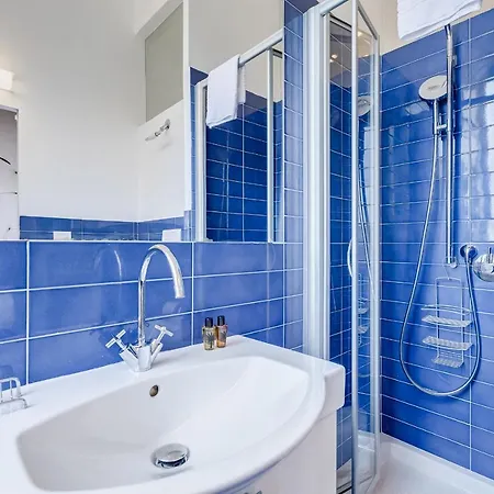 Bmga L Elegant Four-room Apt For 8 Guests In Prati * Rome